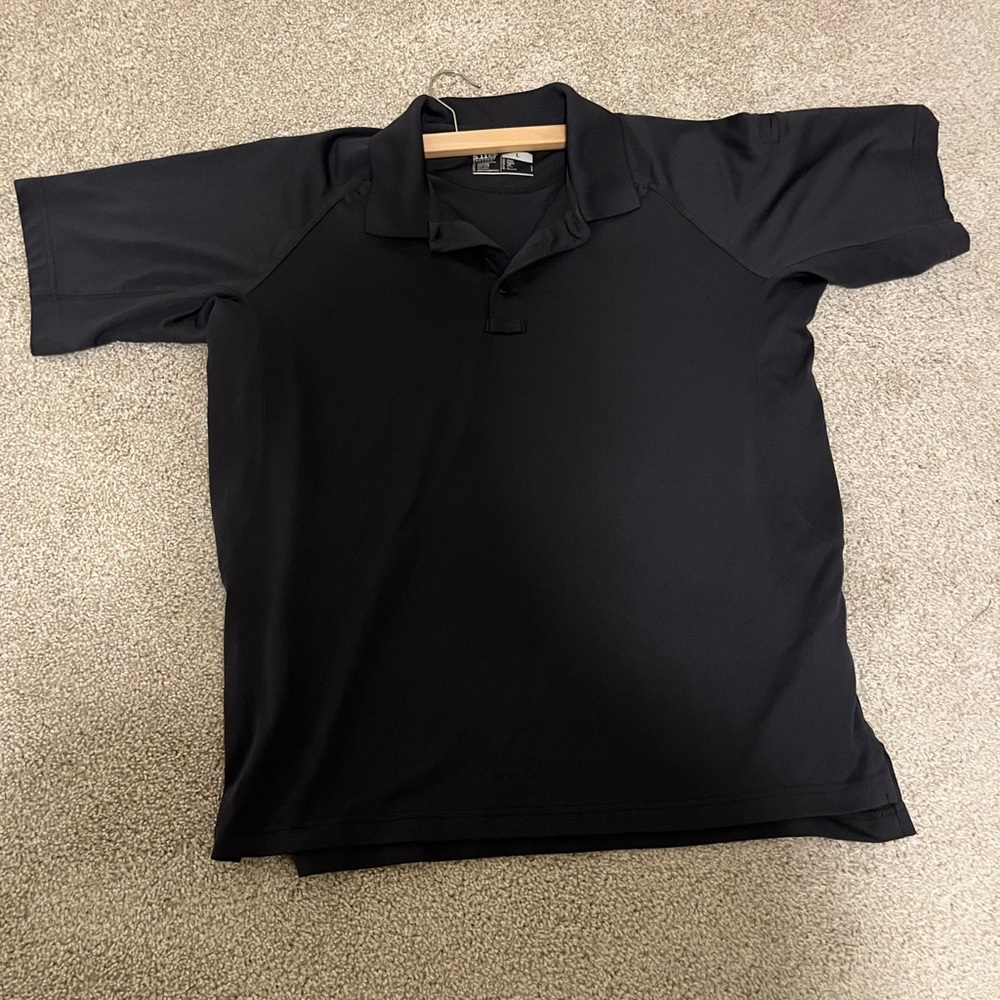 Black L t-shirt 511